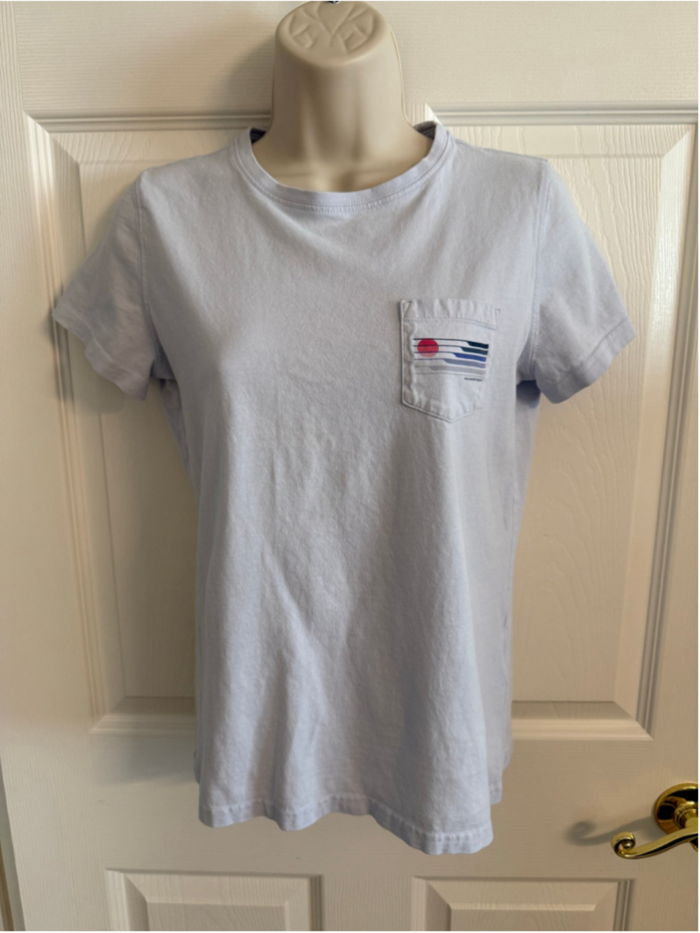 Vineyard Vines baby blue pocket tee XS 100% cotton w ex